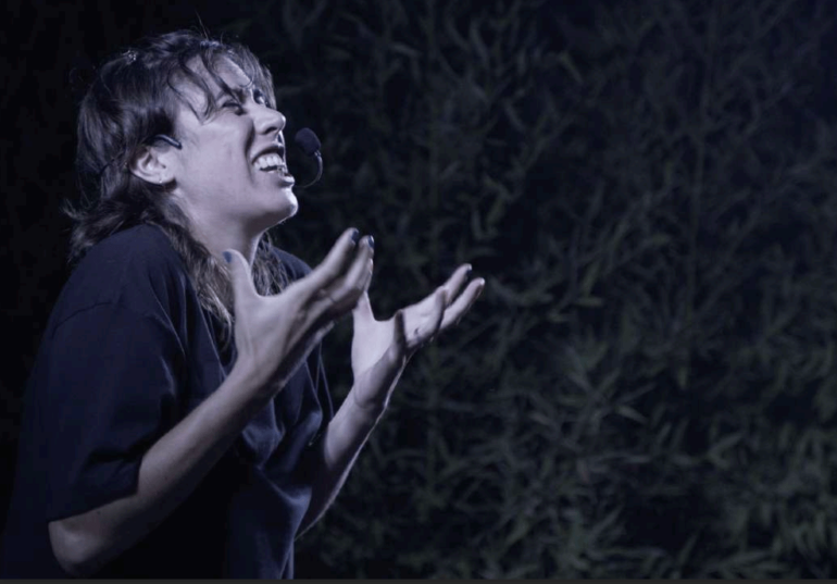 Valentina Luporini: l’amore in scena, le radici nella voce